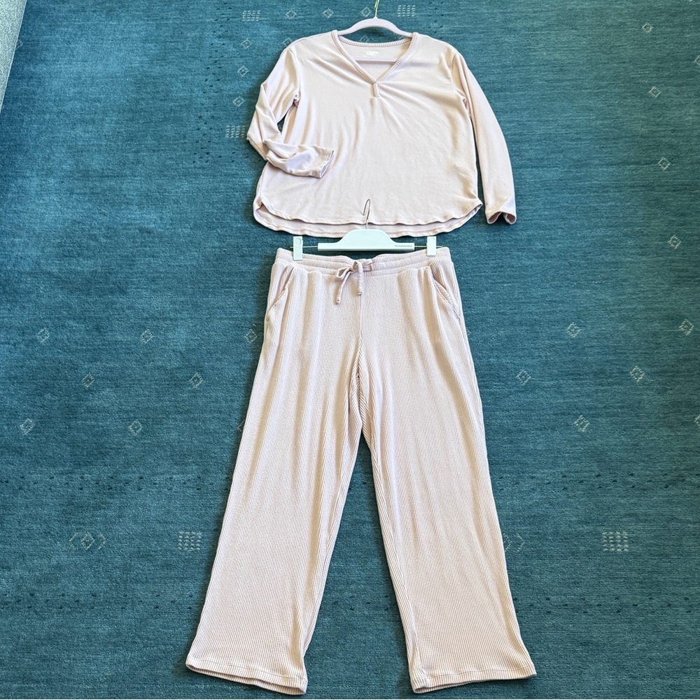 Lands End Pajama Set - Picture 14 of 14